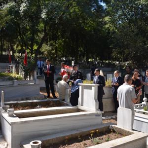 15 Temmuz Demokrasi ve Milli Birlik Günü Kapsamında  Şehitlerimizin Kabirleri Ziyaret Edildi - fotoğraf 4