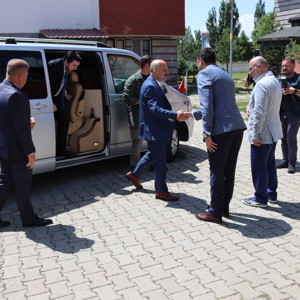 ÇOCUK EVLERİ SİTESİNE  BAYRAM ZİYARETİ - fotoğraf 1