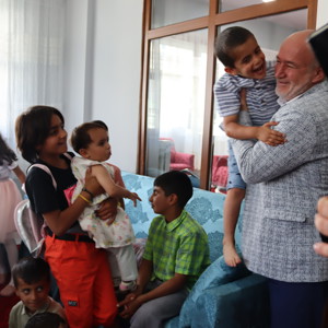 ÇOCUK EVLERİ SİTESİNE  BAYRAM ZİYARETİ - fotoğraf 3