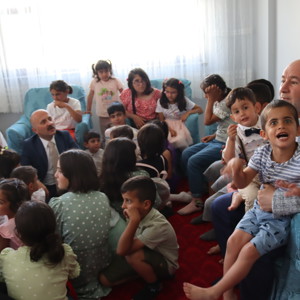 ÇOCUK EVLERİ SİTESİNE  BAYRAM ZİYARETİ - fotoğraf 4