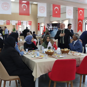 15 TEMMUZ ŞEHİT YAKINLARI VE GAZİLER YEMEĞİ - fotoğraf 7