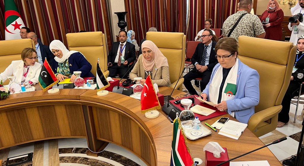 Bakanımız Derya Yanık Arap Ülkelerinde Kadın Hakları Mücadelesi Konferansına Katıldı
