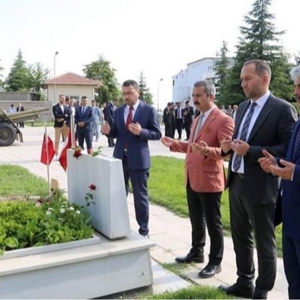 Bayram öncesinde Şehitlik ziyareti gerçekleştirildi - fotoğraf 2