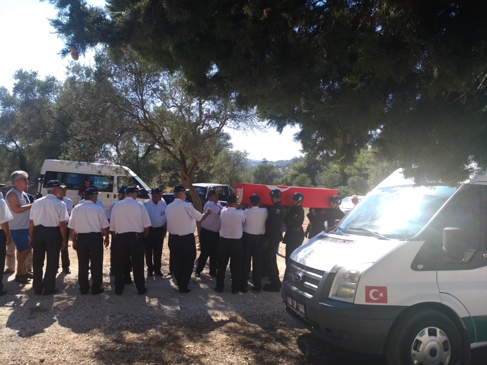 Kıbrıs Gazisi Zeki BAŞ, tedavi gördüğü hastanede vefat etmiştir. Cenazesi 28.07.2019 Pazar günü öğleden sonra Bodrum Çömlekçi Köy Camisinde cenaze namazına müteakip, resmi törenle defnedilmiştir.