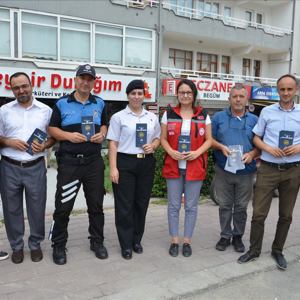 Esentepe Mevkiinde “Kadına El Kalkamaz” Farkındalık Çalışmaları  - fotoğraf 1