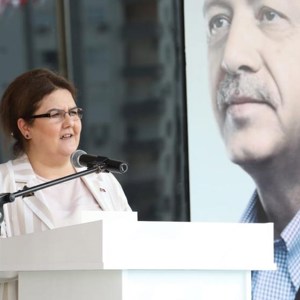 Bakanımız Derya Yanık Adana'da Şehit Kara Pilot Yüzbaşı Serhat Sığnak Huzurevi’nin Açılışını Yaptı - fotoğraf 1