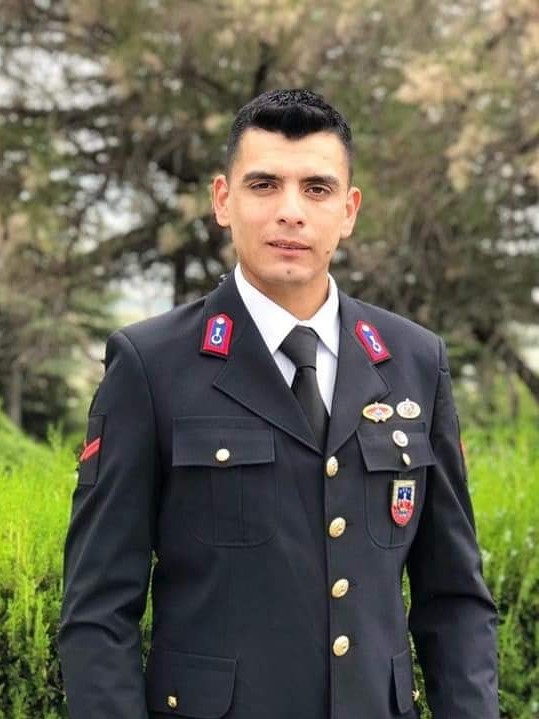 Hakkari kırsalında bölücü terör örgütü tarafından gerçekleştirilen hain saldırı sonucu şehit olan Fethiye'li hemşehrimiz Jandarma Uzman Çavuş Süleyman Yasir Ağır son yolculuğuna uğurlandı