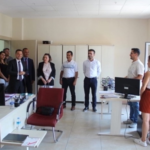 Aile ve Sosyal Hizmetler Bakanlığı Sosyal Yardımlar Genel Müdürlüğü Barınma Yardımları Daire Başkanı Huriye SEVEN İl Müdürlüğümüzü ve Kuruluşlarımızı ziyaret etti. - fotoğraf 3