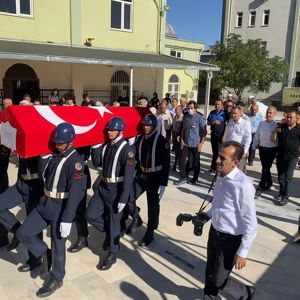 Kıbrıs Gazimiz Memet ASLAN Son Yolculuğuna Uğurlandı - fotoğraf 2