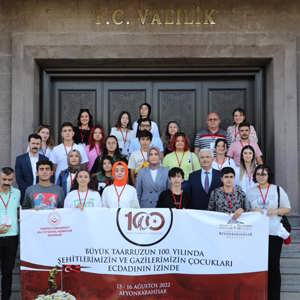 “Büyük Taarruzun 100. Yılında Şehit ve Gazi Çocukları Ecdadının İzinde”  - fotoğraf 1