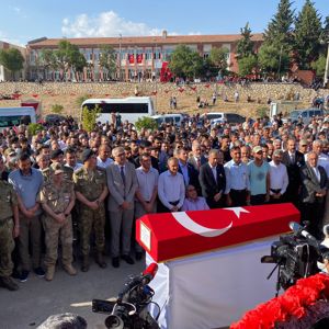 Pençe-Kilit Harekatı Şehidimiz Mustafa DEMİR Son Yolculuğuna Uğurladı - fotoğraf 7