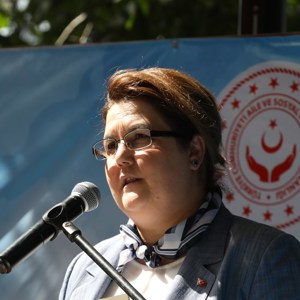 Bakanımız Derya Yanık, Andırın’da "Ailemizin Çınarları Festivali"ne Katıldı - fotoğraf 1