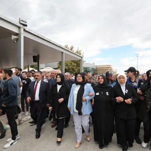 Bakanımız Derya Yanık Malatya'da Piyade Üsteğmen Serkan Erkuş’un Cenaze Törenine Katıldı - fotoğraf 1