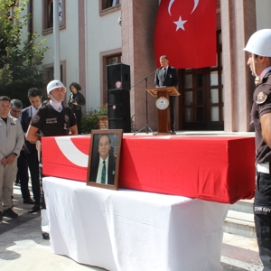 Muğla Vali Yardımcımız ve Menteşe eski Kaymakamımız Caner YILDIZ Muğla Valiliği'nde düzenlenen Devlet Töreni ile son yolculuğuna uğurlandı. - fotoğraf 1