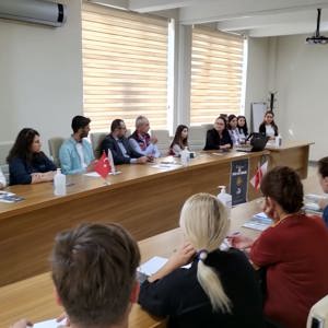 Edirne İl Sağlık Müdürlüğü Personellerine Eğitim Düzenlendi - fotoğraf 1
