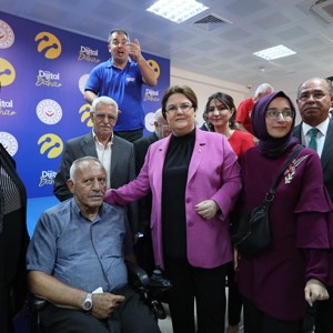 Bakanımız Derya Yanık Osmaniye'de "Dijital Bahar Odası"nin açılışını yaptı - fotoğraf 3