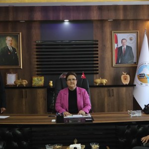 Bakanımız Derya Yanık Osmaniye'de "Dijital Bahar Odası"nin açılışını yaptı - fotoğraf 6