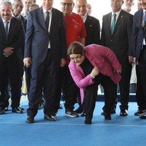 Bakanımız Derya Yanık Osmaniye'de "Dijital Bahar Odası"nin açılışını yaptı - fotoğraf 5