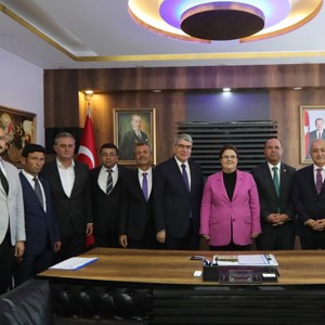 Bakanımız Derya Yanık Osmaniye'de "Dijital Bahar Odası"nin açılışını yaptı - fotoğraf 7