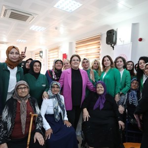 Bakanımız Derya Yanık Osmaniye'de "Dijital Bahar Odası"nin açılışını yaptı - fotoğraf 1