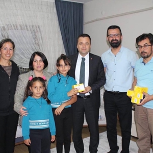 MUĞLA ŞEKERLERİ" PROJESİ TİP-1 DİYABETLİ ÇOCUKLARIN VE YAKINLARININ HAYATLARINI KOLAYLAŞTIRIYOR - fotoğraf 1