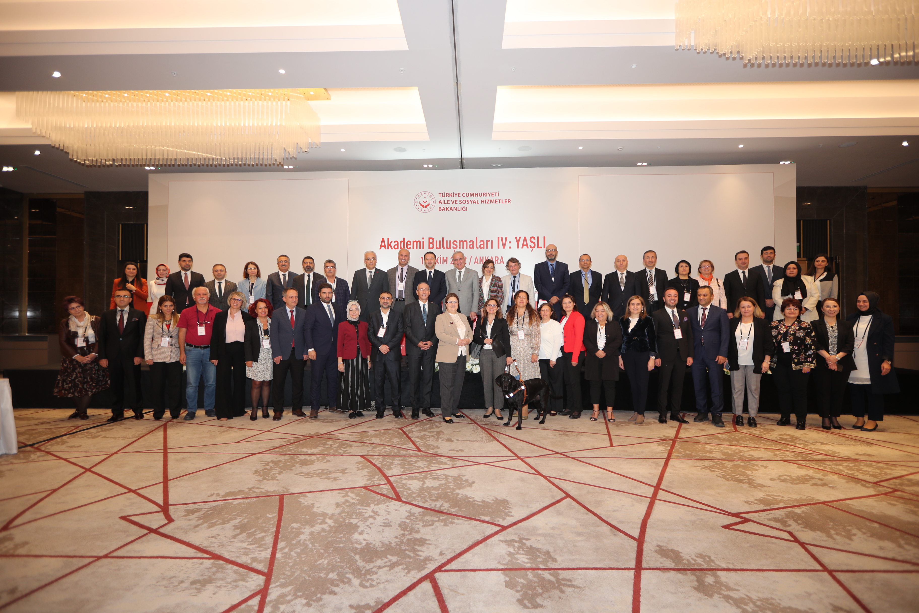 T.C. Aile ve Sosyal Hizmetler Bakanlığı Sosyal Hizmetler Alanında Uzman Akademisyenleri Biraya Getiriyor