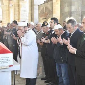 Kıbrıs Gazimiz Nadi ÇINAR’ı Ebediyete Uğurladık - fotoğraf 2