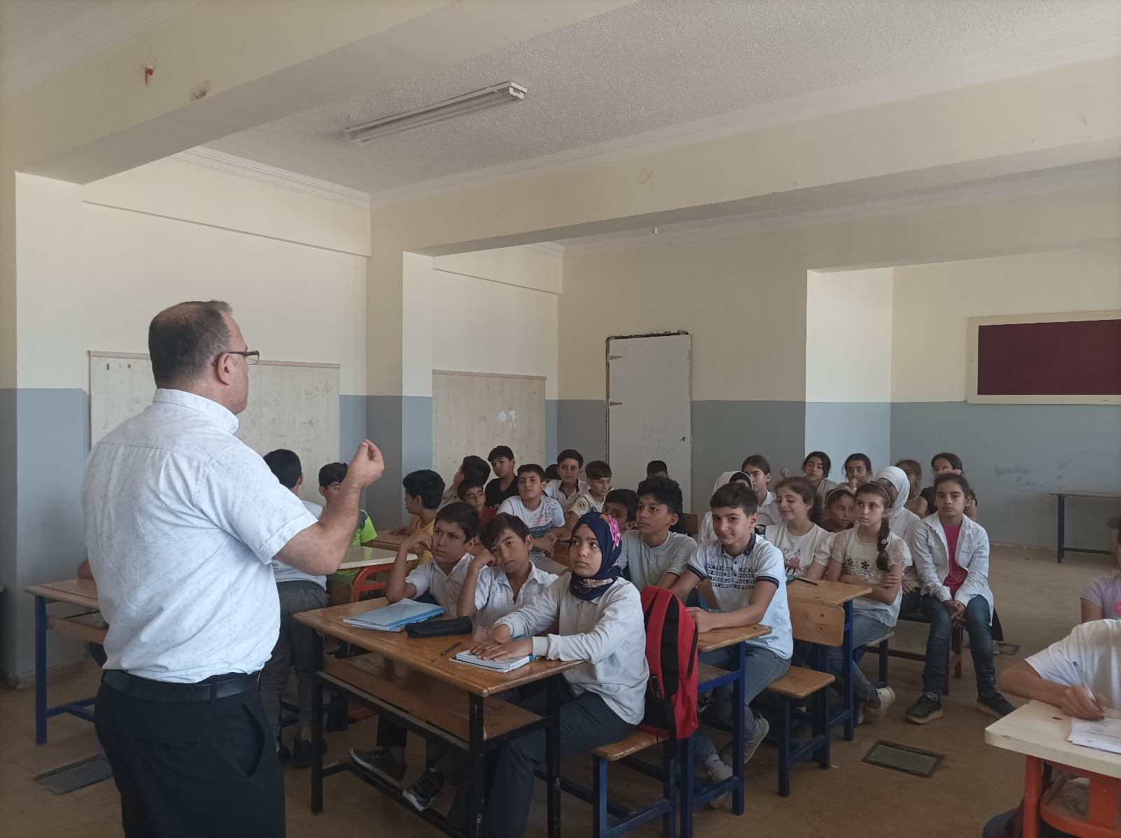 Reyhanlı TOKİ Abdulkadir İşcan Ortaokulu 5. ve 6. Sınıf Öğrencilerine “Bilinçli Medya Kullanımı” konulu eğitim verildi. 