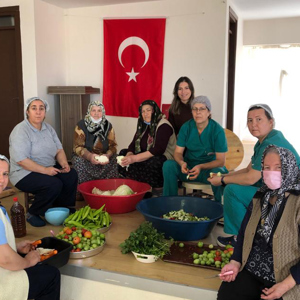 Huzurevinde Turşu Yapımı - fotoğraf 1