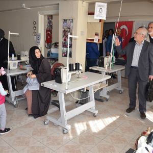 Cumhurbaşkanlığı Sosyal Politikalar Kurulu  Menzilahir Umurbey Sosyal Hizmet Ek Birimini Ziyaret Etti - fotoğraf 4