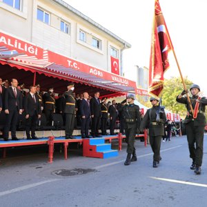 CUMHURİYET BAYRAMI COŞKUYLA KUTLANDI - fotoğraf 1