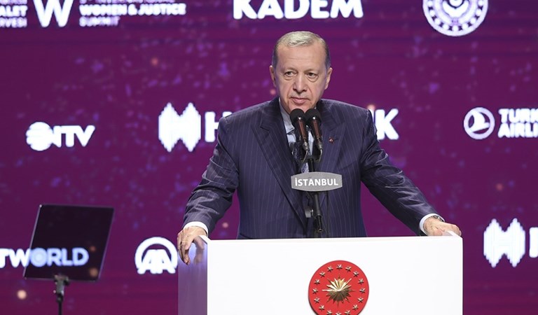 Cumhurbaşkanı Erdoğan ve Bakanımız Derya Yanık, 5. Uluslararası Kadın ve Adalet Zirvesi'ne Katıldı