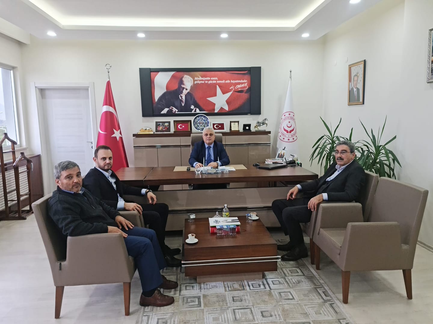 Kayseri KYK İl Müdürü Gençlik ve Spor Uzmanı Sn. Sakin Terzi, Şebinkarahisar Yurt Müdürü Sn. Yakup Akkuş ve Gençlik Spor İl Müdürlüğü Eğitim Birim Sorumlusu Sn. Osman Ceylan İl Müdürlüğümüzü Ziyaret Ettiler