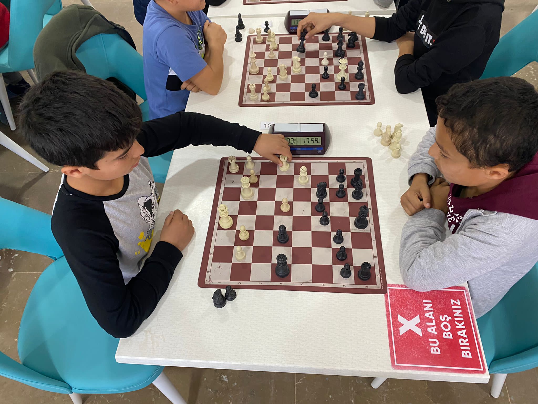 Çocuk Hizmetleri Genel Müdürlüğümüz tarafından ilimizde düzenlenen 7.Türkiye Satranç Turnuvası'nın 2.gününde maçlar devam ediyor,heyecan dorukta.♟♟