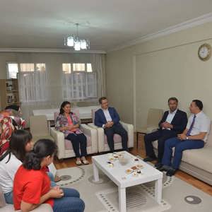 İl Müdürümüz Adem Soylu Çocuk Evini Ziyaret Ederek Bayramlaştı - fotoğraf 1