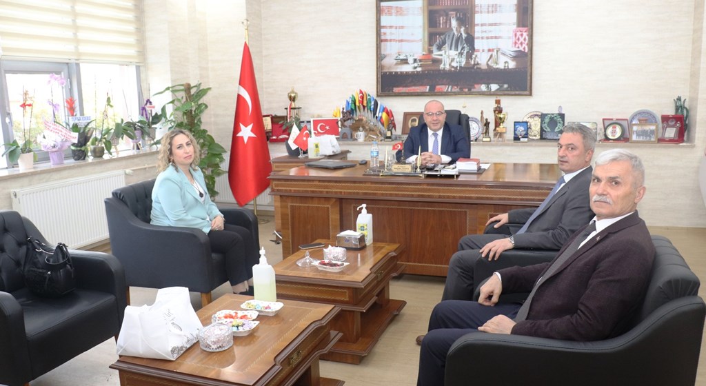 İl Müdürümüz İbrahim BAŞ, Baro Başkanlığına yeniden seçilen Av. Bahadır TEKEŞ'e ziyaret.
