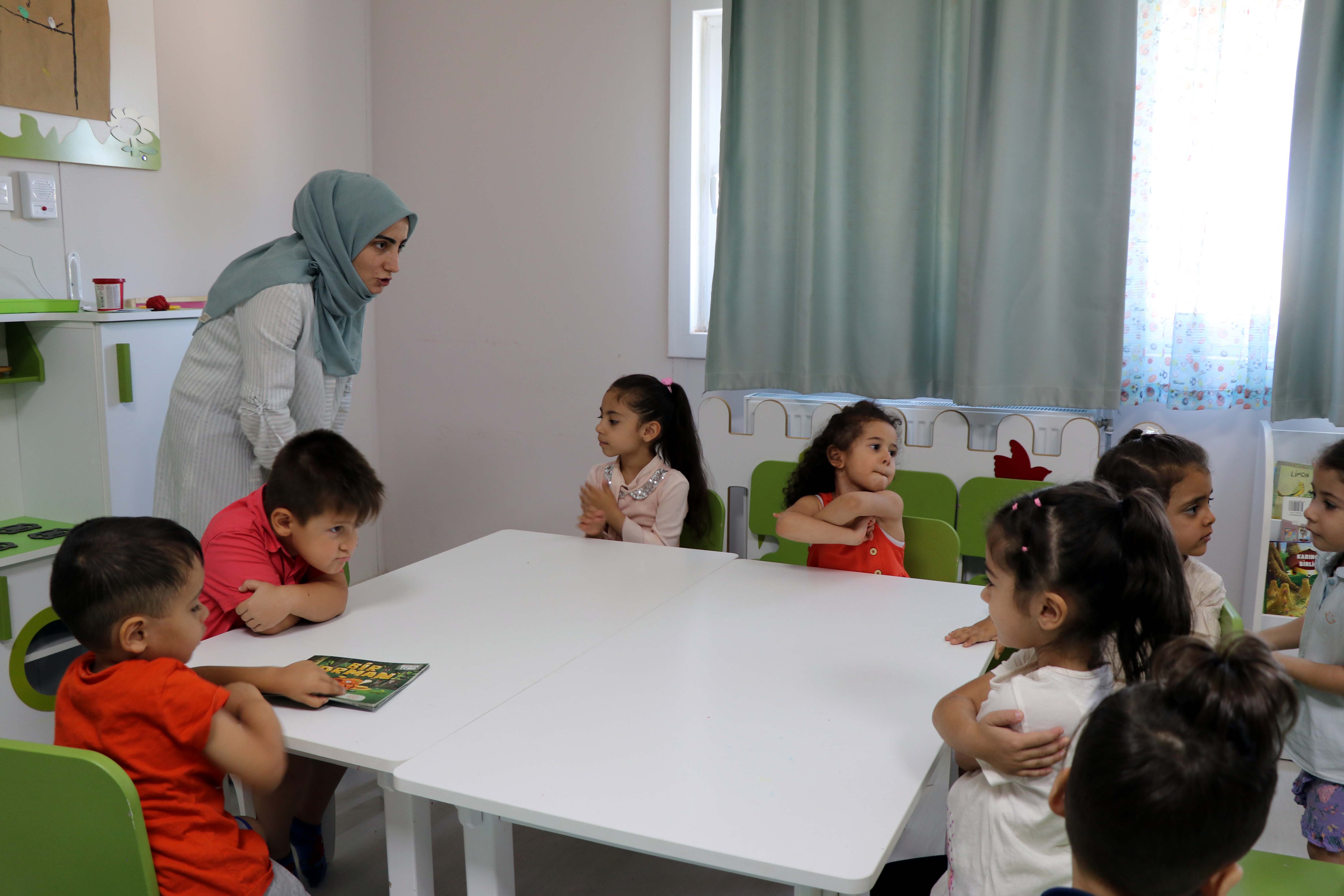 Kadın Konukevlerindeki Çocuklara Sosyal Hizmet Modelleriyle Destek 