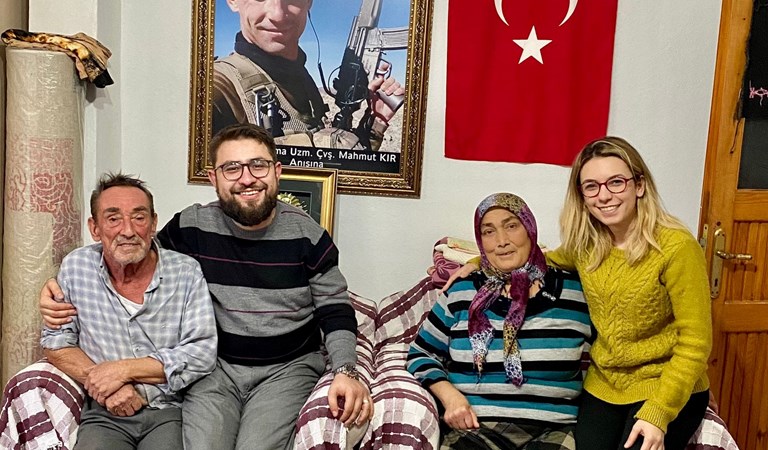 Şehit Jandarma Uzman Çavuş Mahmut KIRIM'ın Tirebolu İlçesinde Anne ve Babasına Ziyaret