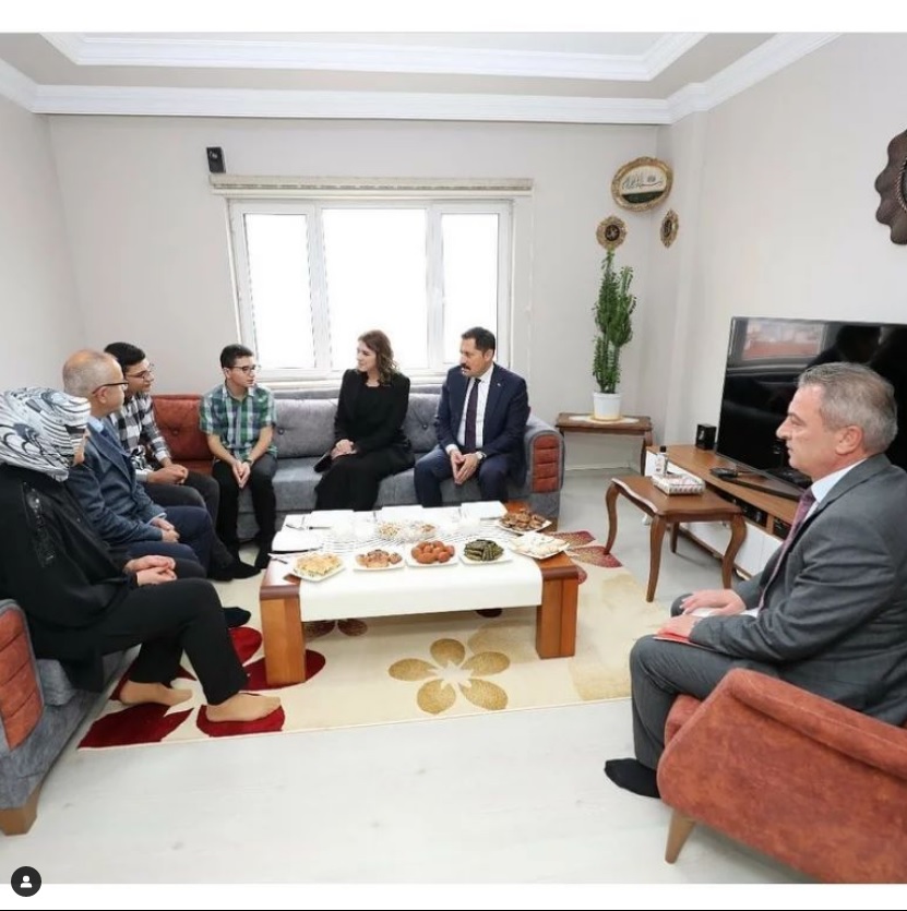 Koruyucu ailemiz Münevver-Hasan BÜKME çiftini ziyaret ettik.