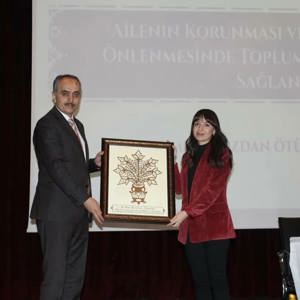 İl Müdürlüğümüz ve İl Müftülüğü işbirliğinde Kültür Turizm İl Müdürlüğü Konferans Salonunda “Ailenin Korunması ve Aile İçi Şiddetin Önlenmesi ” konulu panel düzenlendi - fotoğraf 4