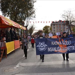 “Kadına Şiddete Hayır!” Diyerek Kortejde Yerimizi Aldık - fotoğraf 9
