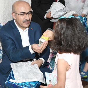 Valimiz Mahmut Demirtaş, Değerli Büyüklerimiz ile Çocuklarımızın Kurban Bayramı’nı Kutladı - fotoğraf 4
