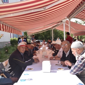 İlimiz Protokolü Kurban Bayramında Huzurevi Sakinlerini Yalnız Bırakmadı - fotoğraf 11