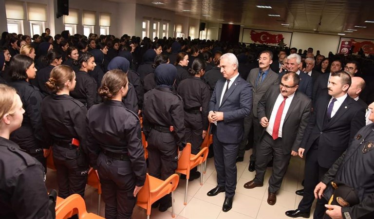 Kastamonu Polis Meslek Yüksekokulu’nda “Aile İçi İletişim ve Kadına Yönelik Şiddetle Mücadele” Eğitimi Gerçekleştirildi.