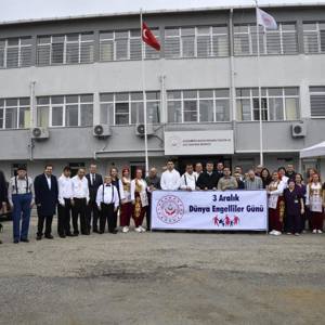 3 Aralık’ta Uzunköprü Bakım, Rehabilitasyon ve Aile Danışma Merkezinde Engellilerimiz ile Bir Araya Geldik - fotoğraf 1