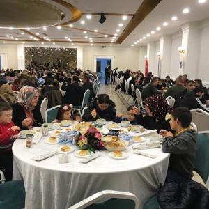 Sosyal Ekonomik Hizmetlerini Etkinleştirme ve Okul Destek Projesi kapsamında yemek programı düzenlendi - fotoğraf 4