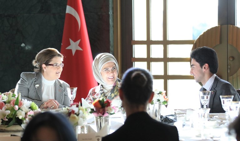 Emine Erdoğan Hanımefendi ve Bakanımız Yanık 23. Çocuk Forumu Kapanış Programına Katıldı