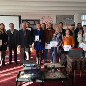 “Yaşlanmayan Yaşlılar” Hizmet İçi Eğitimi Tamamlandı - fotoğraf 3