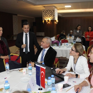 “Kadınların Kooperatif Yoluyla Güçlendirilmesi Projesi” kapsamında yerel paydaş toplantısı gerçekleştirildi. - fotoğraf 7