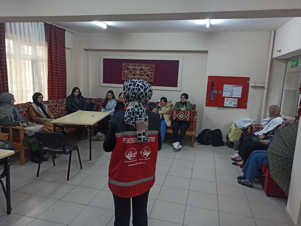 İskenderun Paşa Karaca Anadolu İmam Hatip Lisesi Pansiyonu öğrencilerine “Erken Yaşta ve Zorla Evliliklerle Mücadele” konulu seminer verilmiştir.